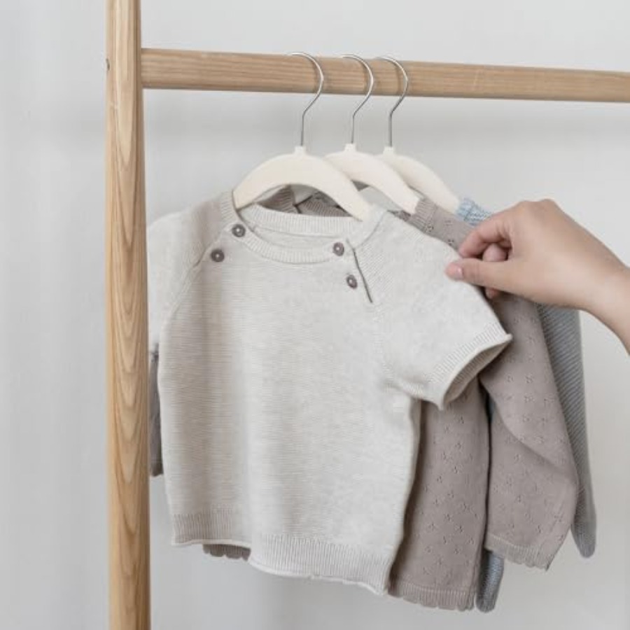 Velvet Baby Hangers NonSlip Ha - Baby Nursery Hangers reseña y precio